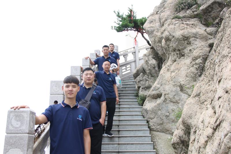 千鸣科技智能柜生产销售厂家,千鸣夏季团建活动,洛阳老君山团建