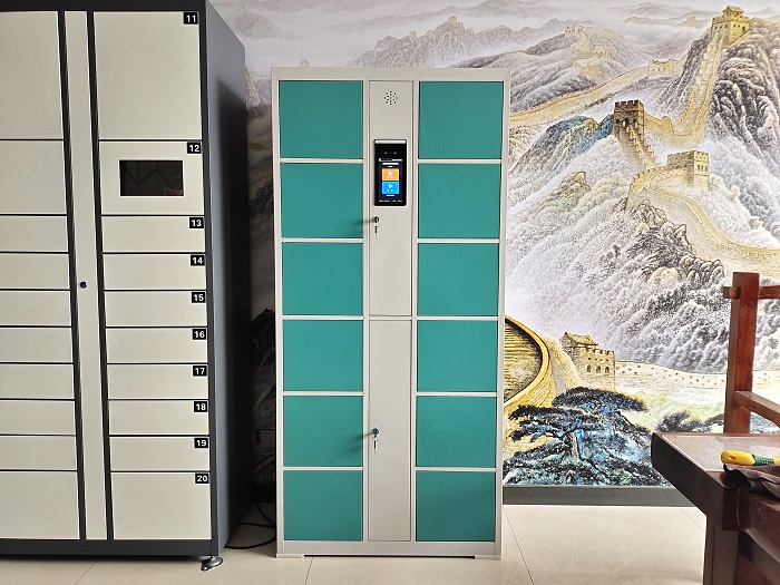 智能寄存柜产品展示,指纹人脸识别型智能寄存柜,7寸安卓智能存包柜